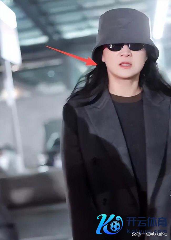 43岁贾玲现状曝光 转型导演再动身